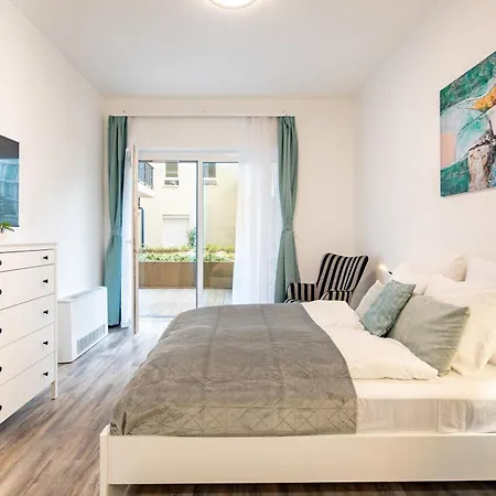 Modern Urban Retreat With Terrace Lejlighed *