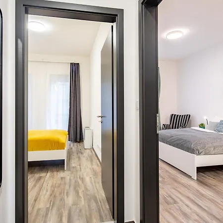 Modern Urban Retreat With Terrace Apartment Budapest